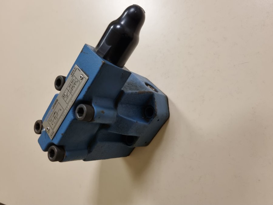 XG2V 6FW 10 - 709411 - EATON VICKERS DANFOSS